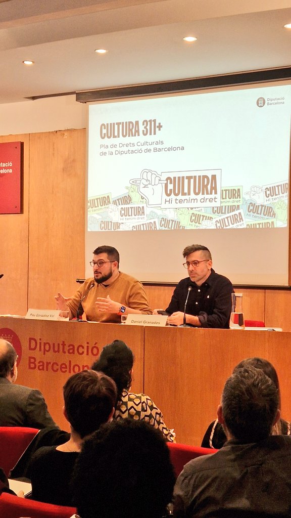 CulturaDIBA's tweet photo. 📣 Presentem CULTURA 311+, el Pla estratègic de Cultura de la @diba a l'Auditori del Pati Manning del #CERCDiba. 

El diputat de Cultura @paugv87 destaca que aquest pla “és una  porta oberta a la col·laboració entre institucions públiques, entitats i comunitats amb l’objectiu d’ampliar l’abast i l’impacte dels drets culturals”. 

 #Cultura311mes Fil 🧵👇