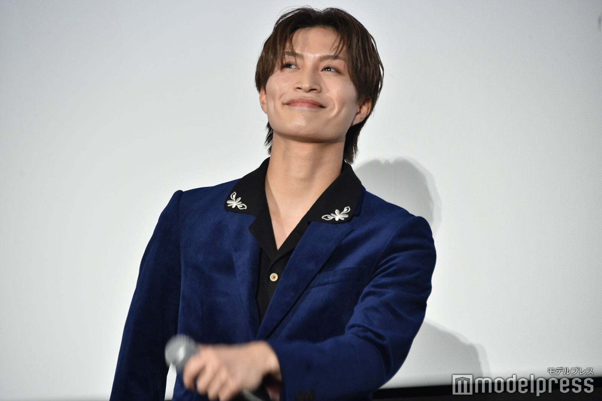 modelpress's tweet photo. 【写真追加📸】
「うちの弟どもがすみません」🏚️

◽️成田家が客席から降臨✨️
◽️“弟”の「モテ男」な対応に会場どよめき

🔻フォトギャラリー
https://t.co/nQPLLAb5WS

@uchioto_movie #うちの弟どもがすみません #畑芽育 #那須雄登 #作間龍斗 #織山尚大 #内田煌音 https://t.co/J1C4PMefad