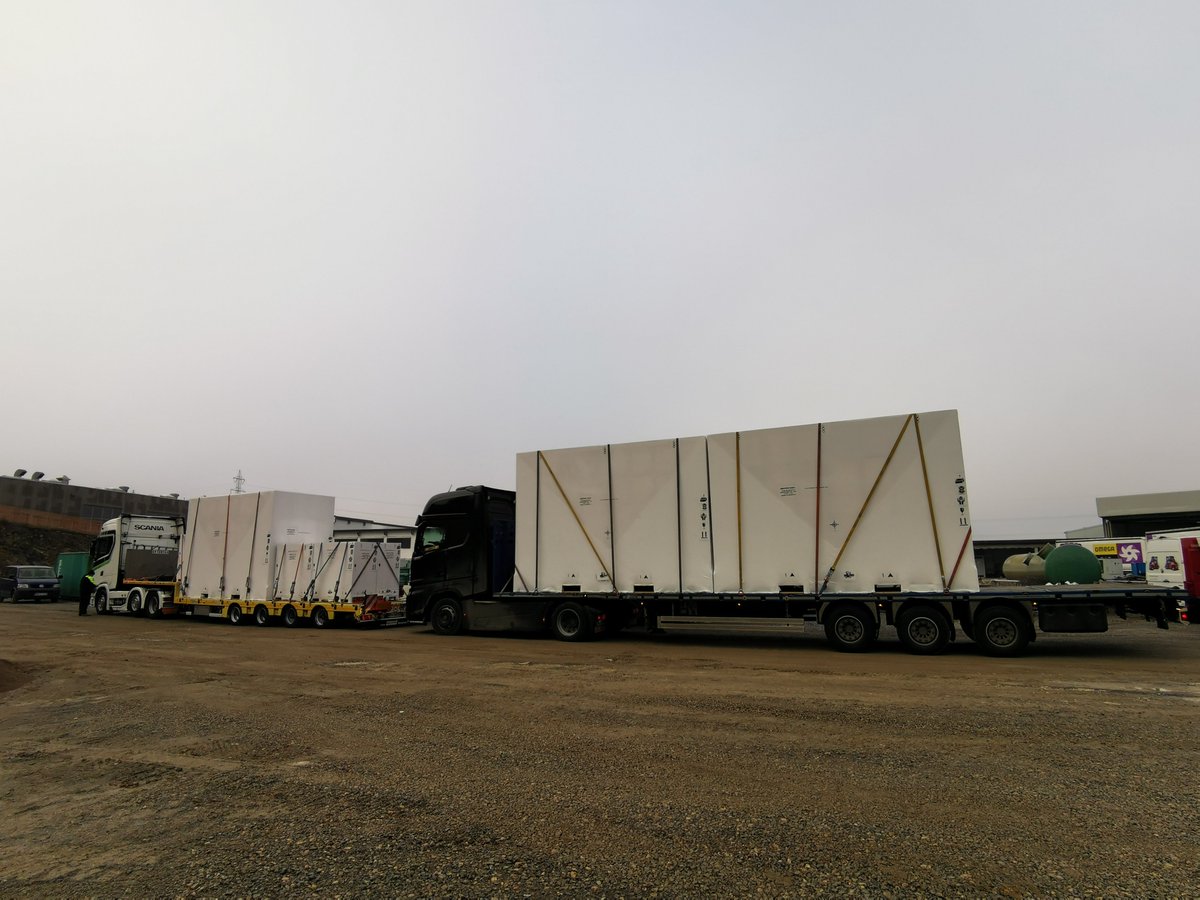 🚛 Today, we shipped one of our largest orders to a famous semiconductor producer. 🌟

Heading out are 5 units of heat regenerated zero-loss dryers R-Dry 10000 BVL, designed for exceptional performance:
🔹 Flow rate: 5652 m³/h @ 7 bar
🔹 Pressure dew point: -70 °C