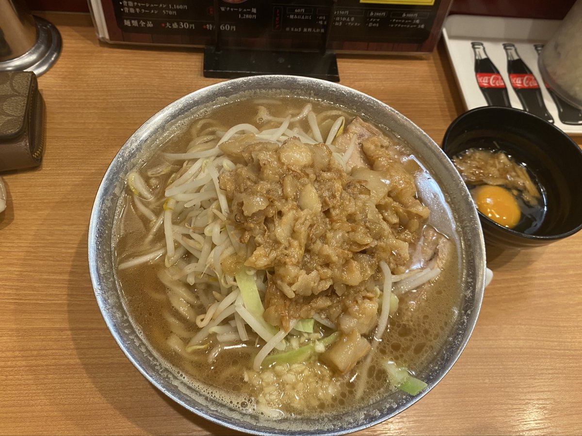 ︎︎ tweet media