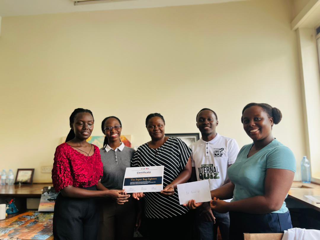 Makerere_Medics's tweet photo. Today the overall winners of the Fight Against Antimicrobial Resistance(FAAMR) challenge received their prizes. 

We are much grateful for Dr. Margaret Lubwama for championing the competitions and also the entire student fraternity for their active participation. 

#endAMR https://t.co/vJGGmuGGlF
