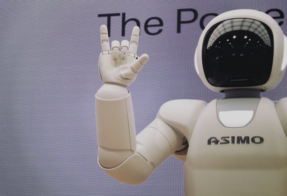 up2datesoftware's tweet photo. 💡 2025 aduce #TechTrends care schimbă viitorul: AI personalizat, blockchain, DevSecOps și multe altele. Ești pregătit pentru revoluție?

👉 Află mai multe: https://t.co/wRLUFZMQeL https://t.co/mUSPNvDolP