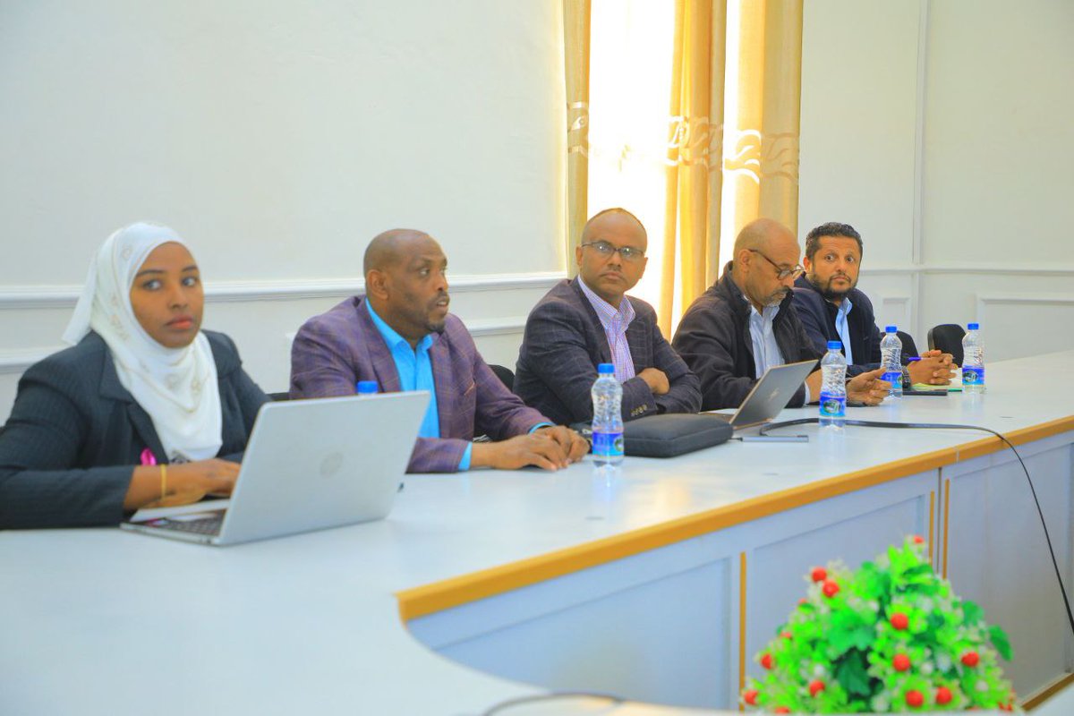 የዜጎችን የጎዳና ተዳዳሪነት እና የጎዳና ለይ ልመና  ተጋላጭነትን ለመከላከል እየተሰራ ነው - አቶ አዩብ አህመድ