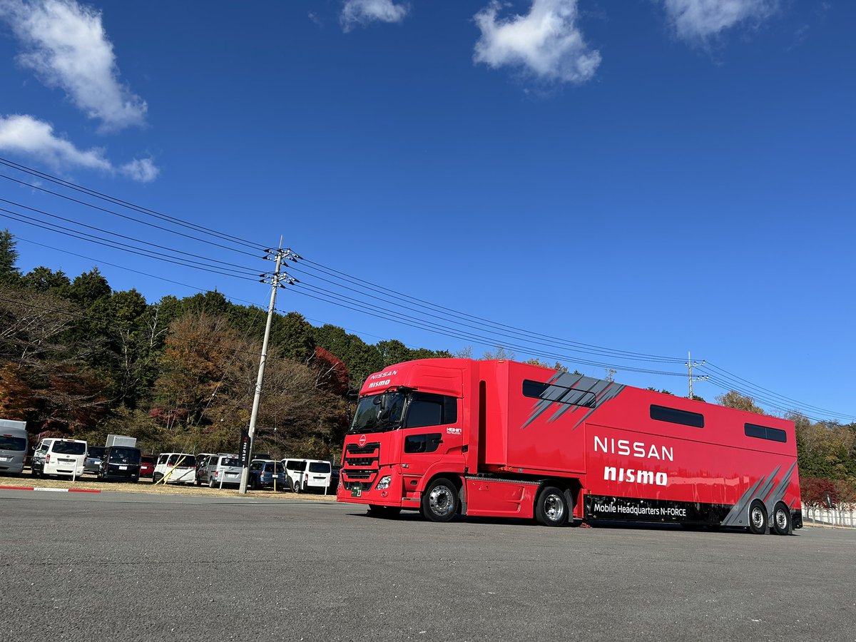 39ne_haiji's tweet photo. NISMO FESTIVAL2024😁　#ニスモフェスティバル　#NISMOFESTIVAL #トランポ　#transpoter #nforce #udtruks #富士スピードウェイ　#fujispeedway #青空　#bluesky https://t.co/S231DpG1aA