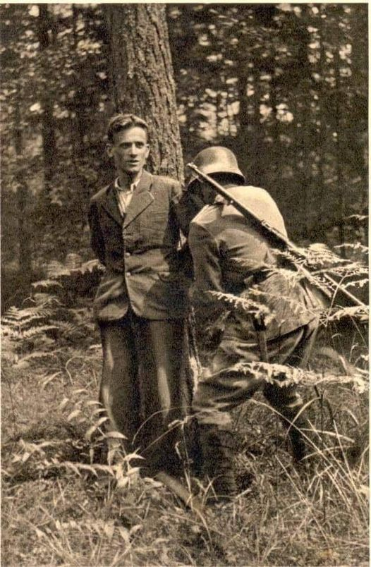 "I ragazzi delle scuole imparano chi fu Muzio Scevola o Orazio Coclite, ma non sanno chi furono i fratelli Cervi. Non sanno chi fu quel giovanetto della Lunigiana che, crocifisso ad una pianta perché non voleva rivelare i nomi dei compagni, rispose: «Li conoscerete quando