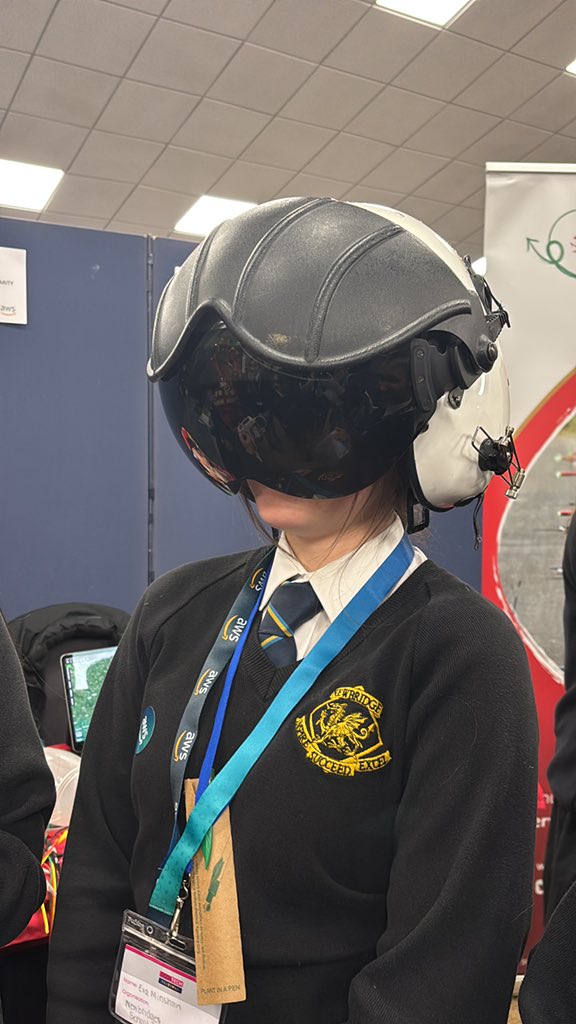 Wales Air Ambulance showed us how the communicate when they’re in the air. Such an important service and fully funded by charity donations. <a href="/teentechevent/">TeenTech</a> <a href="/air_ambulance/">Wales Air Ambulance Charity</a>