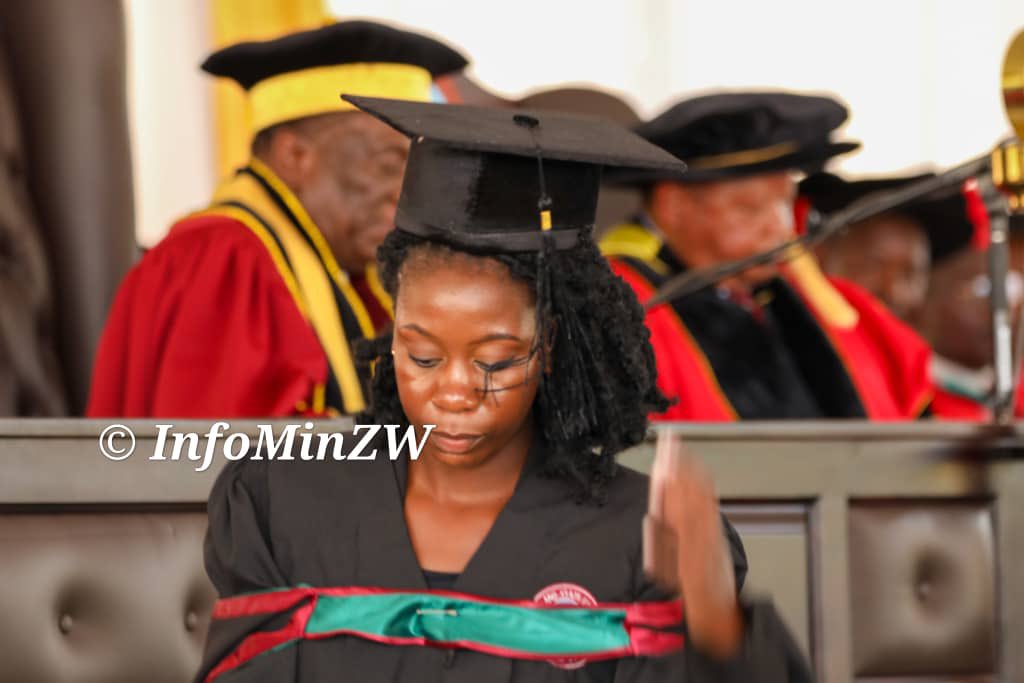 nickmangwana's tweet photo. Munetsi Tafadzwa Monica

Bachelor of Engineering in Chemical Processing Honours Degree

Graduating with a First Class Degree and awarded the Dr Emmerson Mnangagwa Chancellor's Award of USD500 for the overal second best graduating female student.
Awarded the Research Council of Zimbabwe award for the most innovative and promising research. Awarded Vice-Chancellor's award, Old Mutual Life Assurance Company award and the Capri Alliances award for the best student in the Department