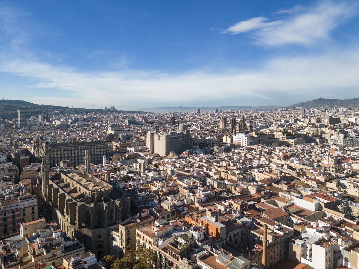 Presentem una modificació del Pla general metropolità (PGM) per regular els lloguers de temporada i d'habitacions a la ciutat amb l'objectiu de distingir i prioritzar l'ús habitual i permanent de l'habitatge.

Més informació: barcelona.cat/infobarcelona/…