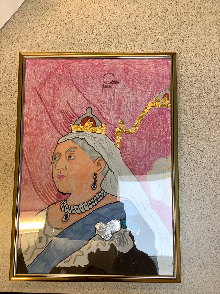 Year 3 and 4 enjoyed sharing all of their home learning projects with parents and carers during our home learning gallery this morning. There were loads of fantastic projects - and a lot of Victoria sponge cake to enjoy!🍰