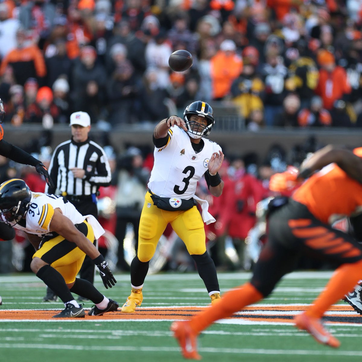 SteelCurtainApp's tweet photo. Heading into week 14, the #Steelers are ranked 7th on the #NFL's power rankings🤔

They say: "Pittsburgh knows how much is still at stake and how quickly the pecking order can flip." #HereWeGo https://t.co/Kk60mEYF2x