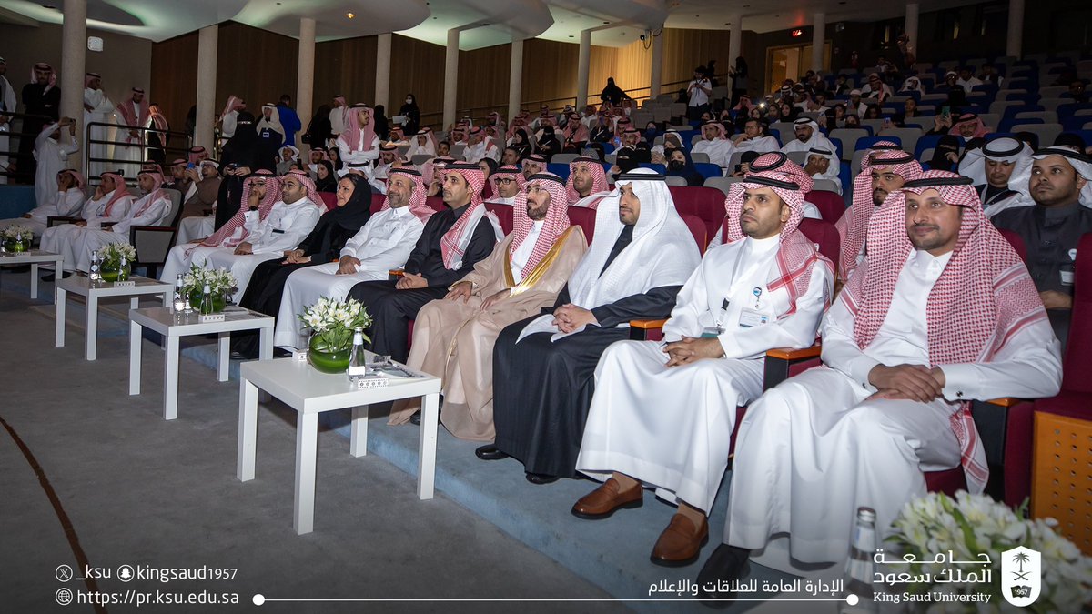 _KSU's tweet photo. سعادة رئيس #جامعة_الملك_سعود المكلَّف أ.د. عبدالله السلمان يرعى حفل #يوم_التطوع_السعودي_والعالمي، الذي نظمته عمادة شؤون الطلاب. https://t.co/wHXccMyUYu