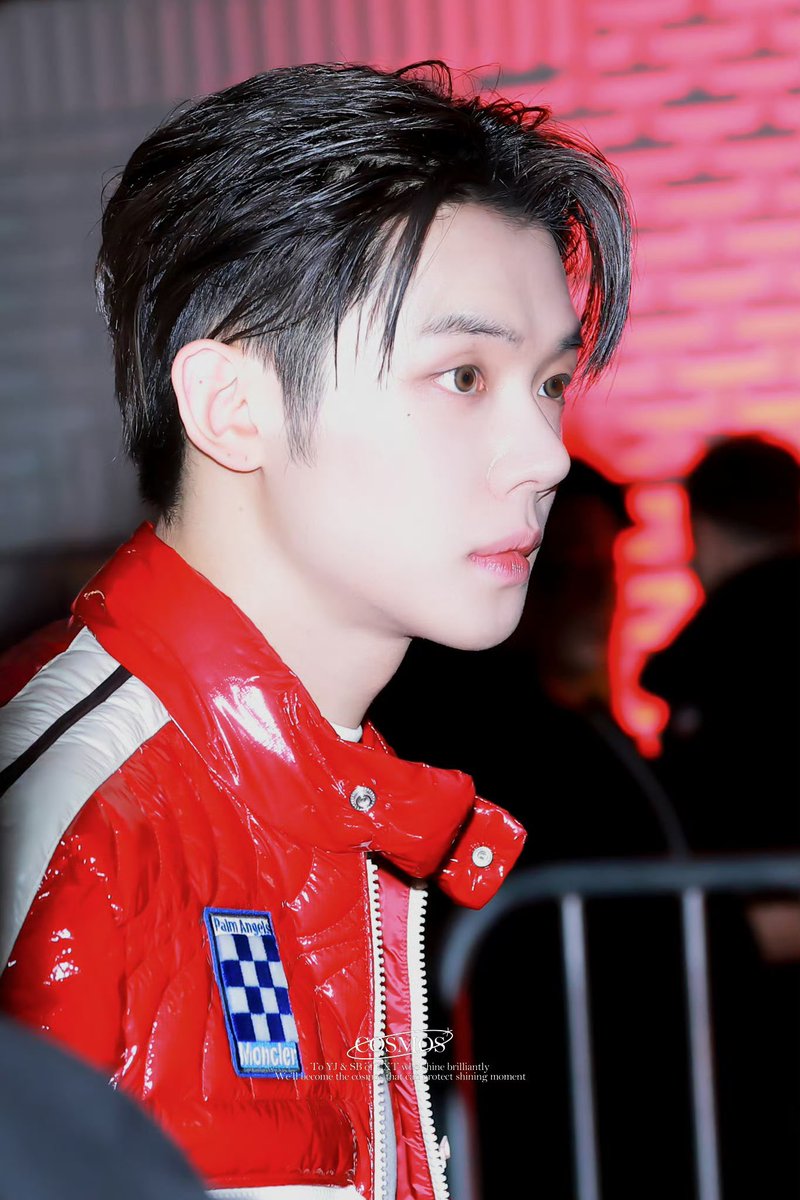 pppuci19990802's tweet photo. this guy is so cool and handsome 
our adorable yeonjun🦊🦊🦊
#YEONJUNxGQKOREA #YEONJUN 
@Moncler @GQKOREA https://t.co/zP58WXGHz8