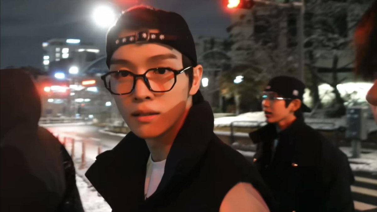 이즈 tweet media