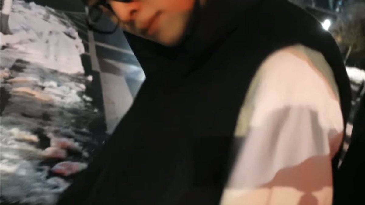 이즈 tweet media