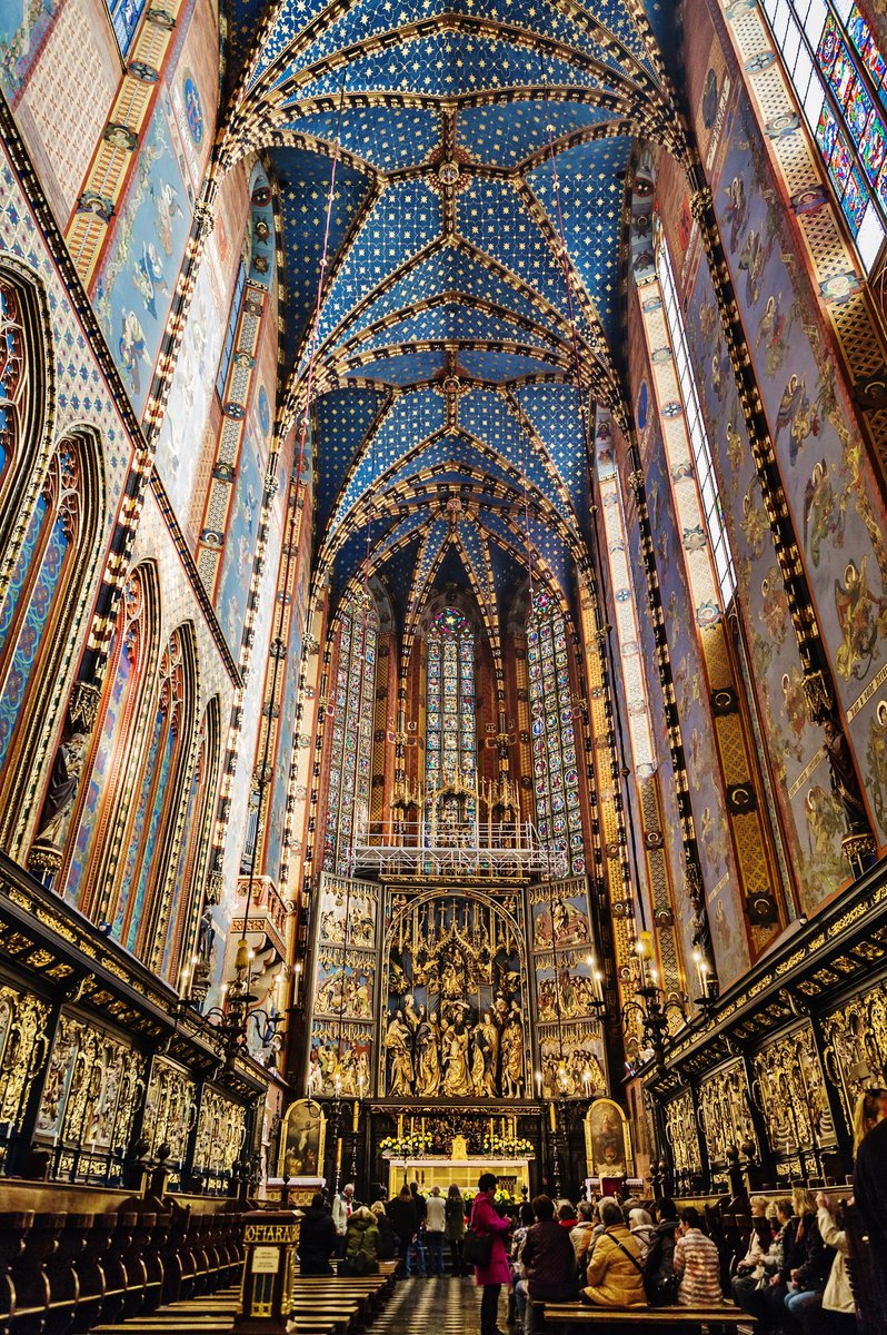 kurtabarnes's tweet photo. @Culture_Crit St. Mary's Basilica Krakow Poland opened 1347 https://t.co/fg1WCzbPYd