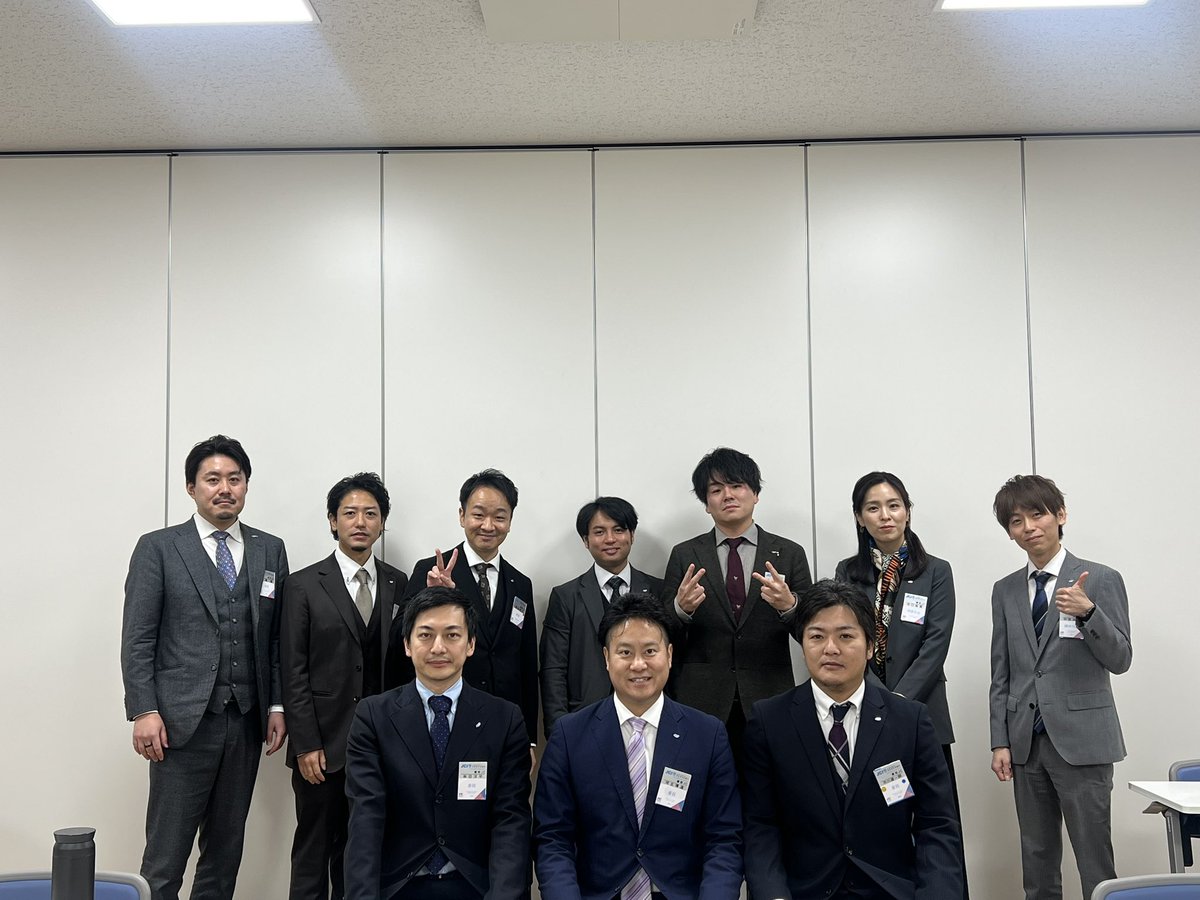 杉並区委員会、今年最後の委員会✨
柴田君、河北君、市川君。
卒業おめでとうございます❣️