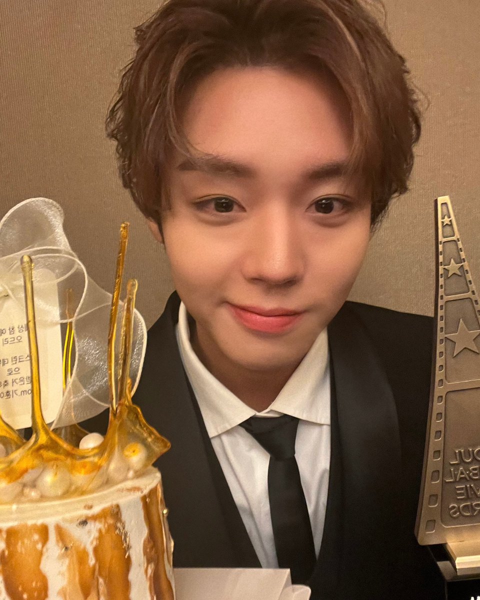 YY엔터테인먼트 tweet media