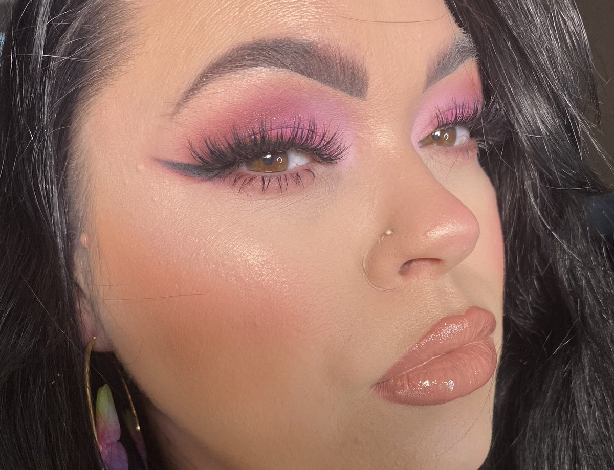 emmaxchanelx's tweet photo. Still trying to reach that pr goal with @NYXCosmetics_UK  can you make my Christmas this year 🫶🏻💕🩷 https://t.co/T23yKbDfPW