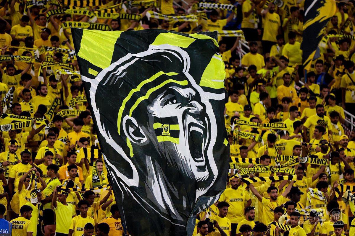 🚨🚨🚨🚨🚨🚨🚨🚨🚨🚨🚨🚨🚨🚨

وعشانكم غالين ي جمهور الذهب سحب إضافي هنا كمان على 5 تذاكر إضافية لـ 5 أشخاص 

- بختار الفائزين من الرتويت بإذن لله بعد صلاة الجمعة 

بالتوفيق للجميع 💛🙏🏼