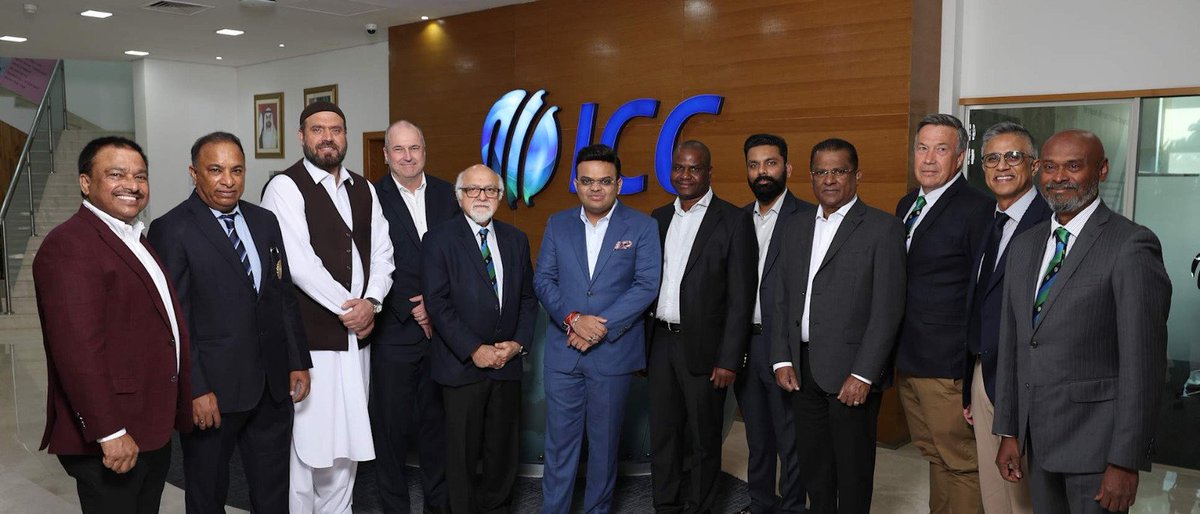 iamqadirkhawaja's tweet photo. Chairman PCB gave message to Jay shah that Sign it or Leave it....
Chairman @MohsinnaqviC42 is standing firm for the integrity of Pakistan 🇵🇰💪❤️ Welldone Sir
#PakistanCricket #ChampionsTrophy2025 #NoHybridModel #CTOnlyInPak #BePakistani https://t.co/h1b4IBMnwI