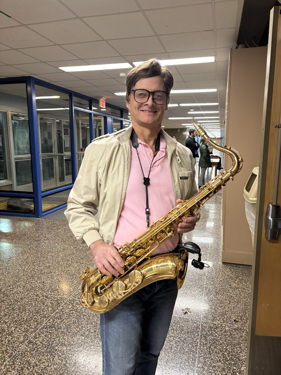 When a T-Rex conducts the orchestra in Jurassic Park, and Clark Griswold solos with the chorus, you know 7th grade at Shaker MS is the place to be <a href="/NorthColonieCSD/">North Colonie CSD</a> #musicteachersrock