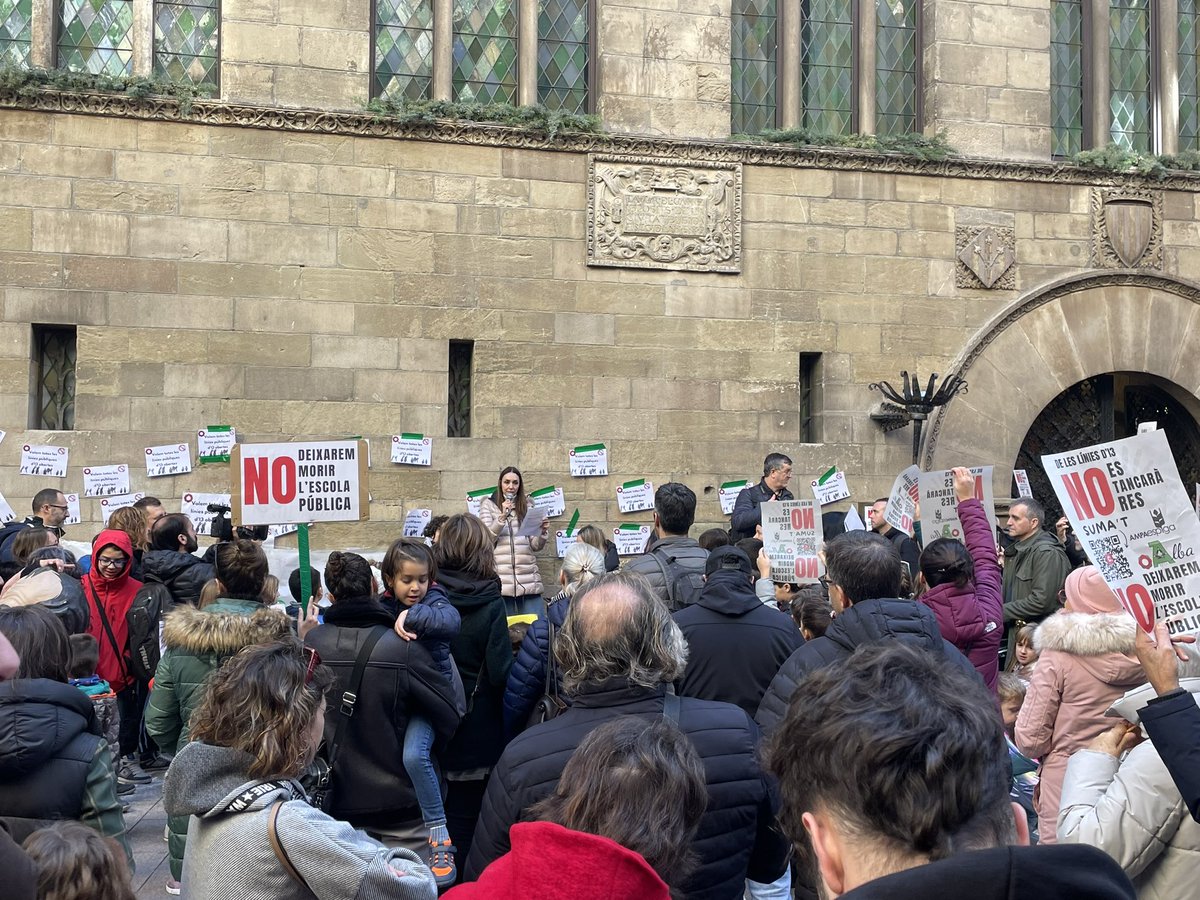 XavierEstradaF1's tweet photo. L’escola pública és el pilar de la igualtat d’oportunitats, la cohesió social i la democràcia.
Defensar-la és garantir que tots els infants, sense excepcions, tinguin accés a una educació de qualitat basada en valors i drets universals.  #espiga #alba https://t.co/zi17n6Eah5