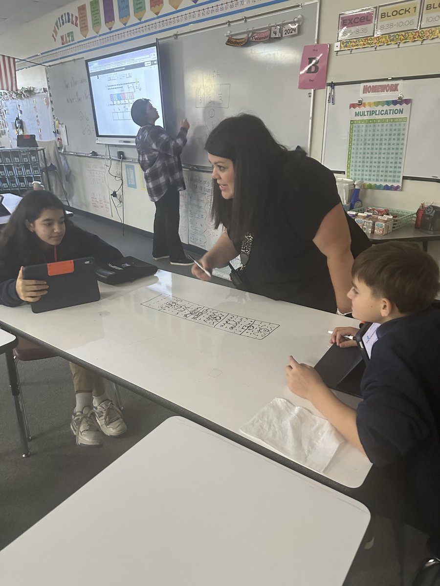 BeaMaldo310's tweet photo. Wonderful sight to see- principals engaged in supporting student learning! @Eojeda3016 @hmshauer Thank you to our middle school math teachers for welcoming us into your learning environments! #DesmosMath #StudentLearning @FreedomD100 @HeritageD100 https://t.co/dVEBqttNPB