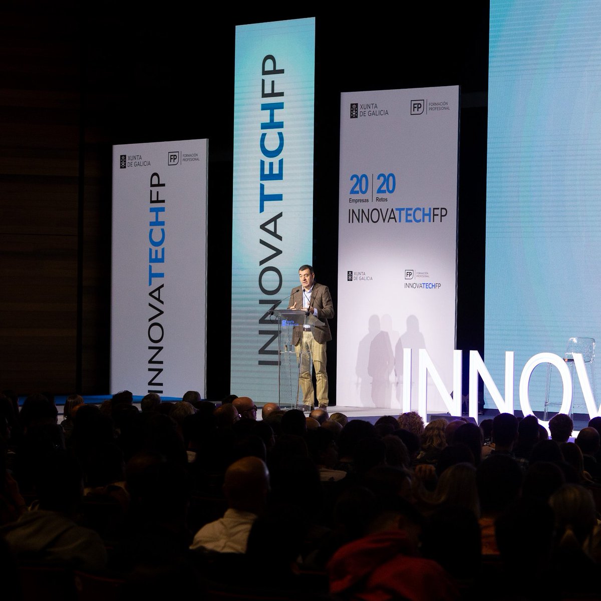 RomanLalin's tweet photo. A primeira edición de #InnovaTechFP foi un éxito. Por iso lanzamos a segunda co dobre de retos: 20
Empresas punteiras da Comunidade trasladan a case 1.000 estudantes necesidades reais do tecido produtivo galego que deberán resolver. A final de curso comprobaremos o resultado https://t.co/tX0uN6atty