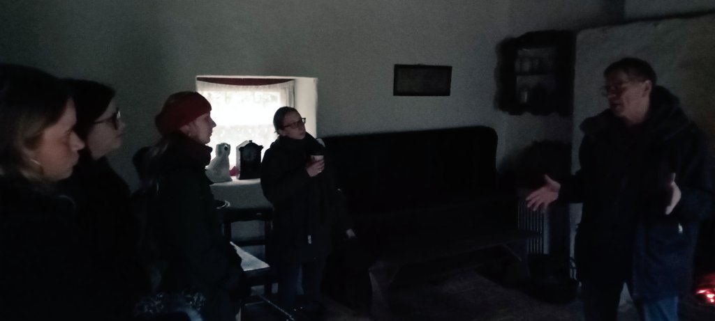 Day out with our <a href="/ahrcpress/">Arts and Humanities Research Council</a> CDP PhD students to learn about the curatorial work and research of our colleagues Liam Corry &amp; <a href="/vmillar2018/">Victoria Millar</a> at <a href="/folkparkomagh/">Ulster American Folk Park</a> #Research #PhDLife #Museums <a href="/NatMuseumsNI/">National Museums NI</a>