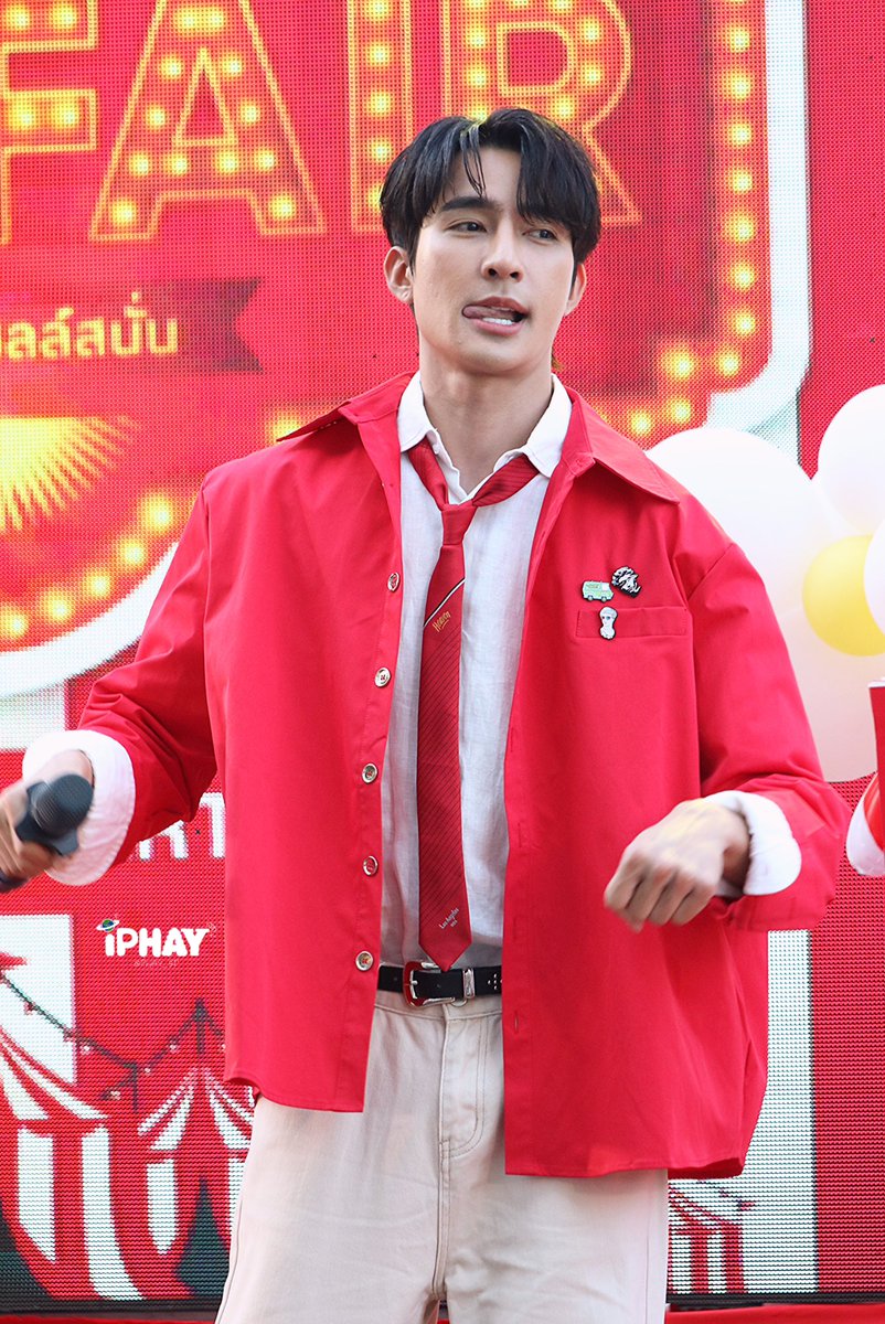 ヾ🍼 ฝอฝ้าย. 'ㅅ' เช่ากล้องเลนส์ดูที่ 📌 tweet media
