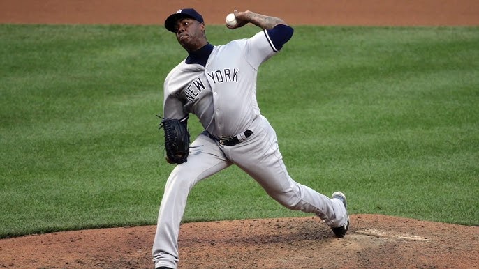 🚨#Cubanos 🇨🇺 en la rivalidad Yankees-Boston🚨

Aroldis Chapman será el 4to #cubano en jugar para ambos grandes rivales, los New York Yankees y Boston Red Sox, PERO será el primero en hacerlo con el Bronx inicialmente y luego en con los Medias Rojas

Aquí los 4 en esta categoría: