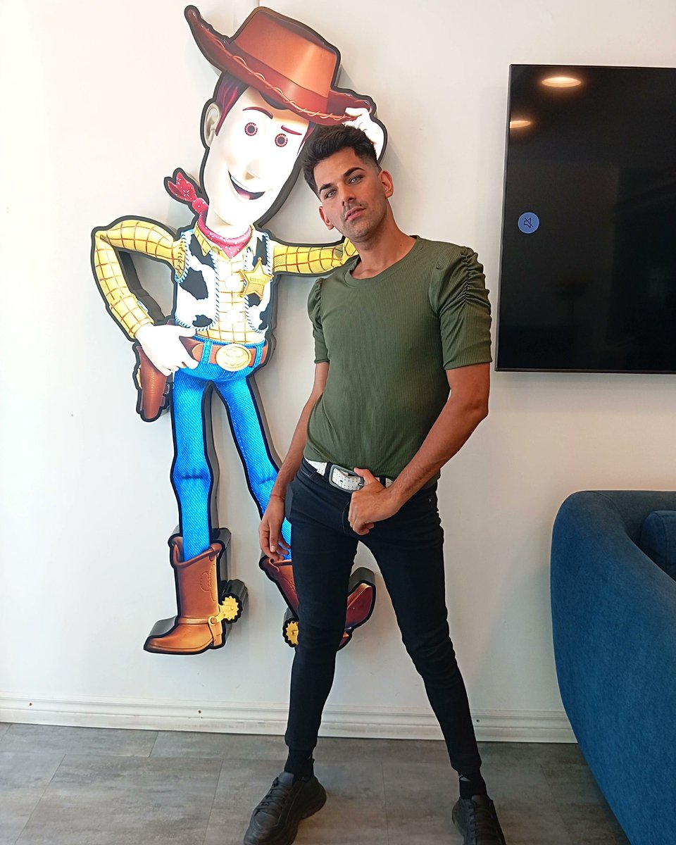 elreyansesarin's tweet photo. #DisneyPlus #gh202 https://t.co/67ufUbr7hV