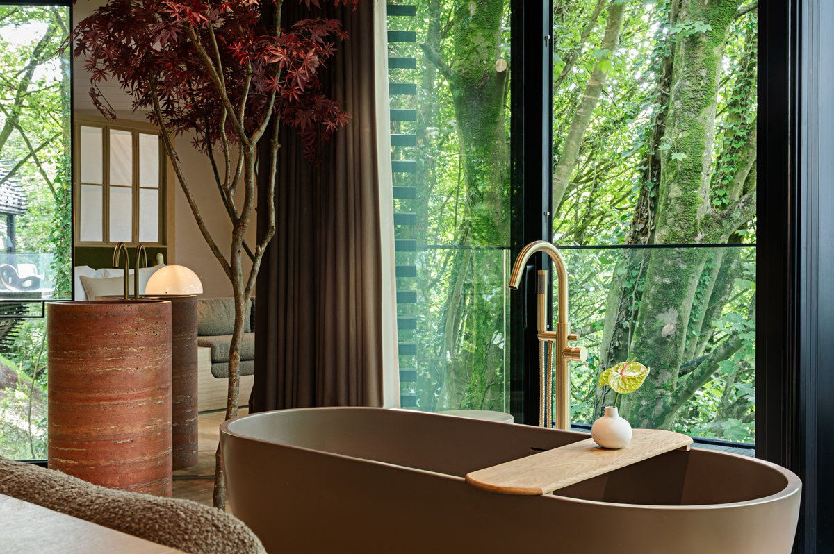 SLHLuxuryHotels's tweet photo. We are thrilled to announce that The Woodland Suite Experience at The Montenotte has won the European award in the “Lodges & Cabins” category at AHEAD Europe 2024 🏆

The Woodland Suites invite guests to reconnect with nature. Interiors feature an earthy palette complementing the landscape, thanks to low-impact construction and reused materials. The panel described The Montenotte as “a sophisticated escape with a lovely materiality” that “inspires a visit” – and we couldn’t agree more.
https://t.co/UiCT14QT3j