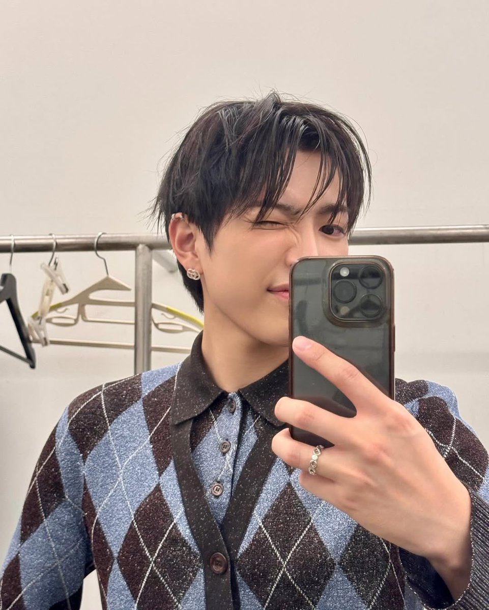 [📷] 241205 | HONGJOONG

#ATEEZ #에이티즈 #HONGJOONG