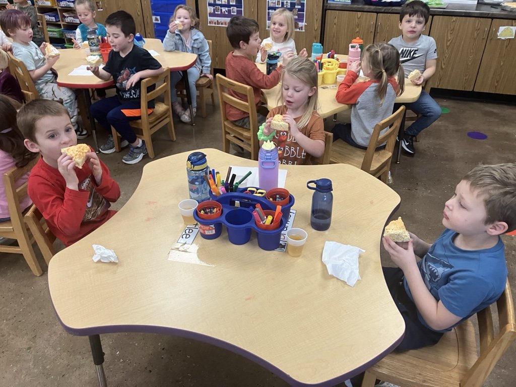 Enjoying a Thanksgiving feast together <a href="/PCSD_FV/">Fairview Elementary</a> #raiderstrong