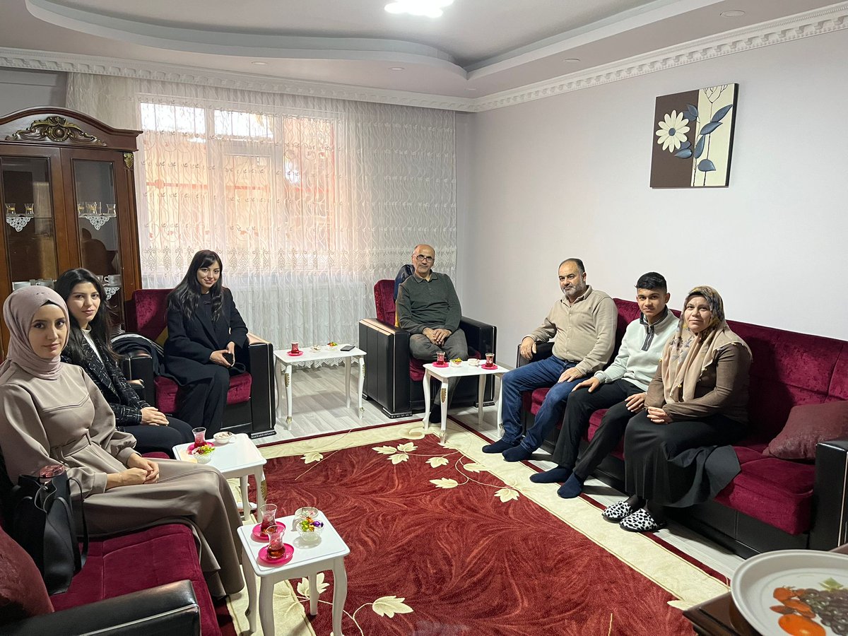 📌 "Bir Çayınızı İçeriz" etkinlikleri kapsamında 10.sınıf öğrencimiz Emirhan ve ailesini ziyaret ettik. Misafirperverlikleri için teşekkür ederiz.
📍AĞRI
#bircayiniziiceriz <a href="/AgriValilik/">T.C. Ağrı Valiliği</a> <a href="/agrimem/">AĞRI MEM</a>