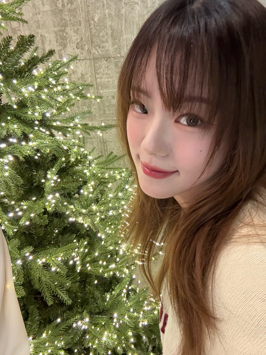 [#YUNSEUL]

미리 메리크리스마스 LU♥️🎄

#BEWAVE #비웨이브
#윤슬