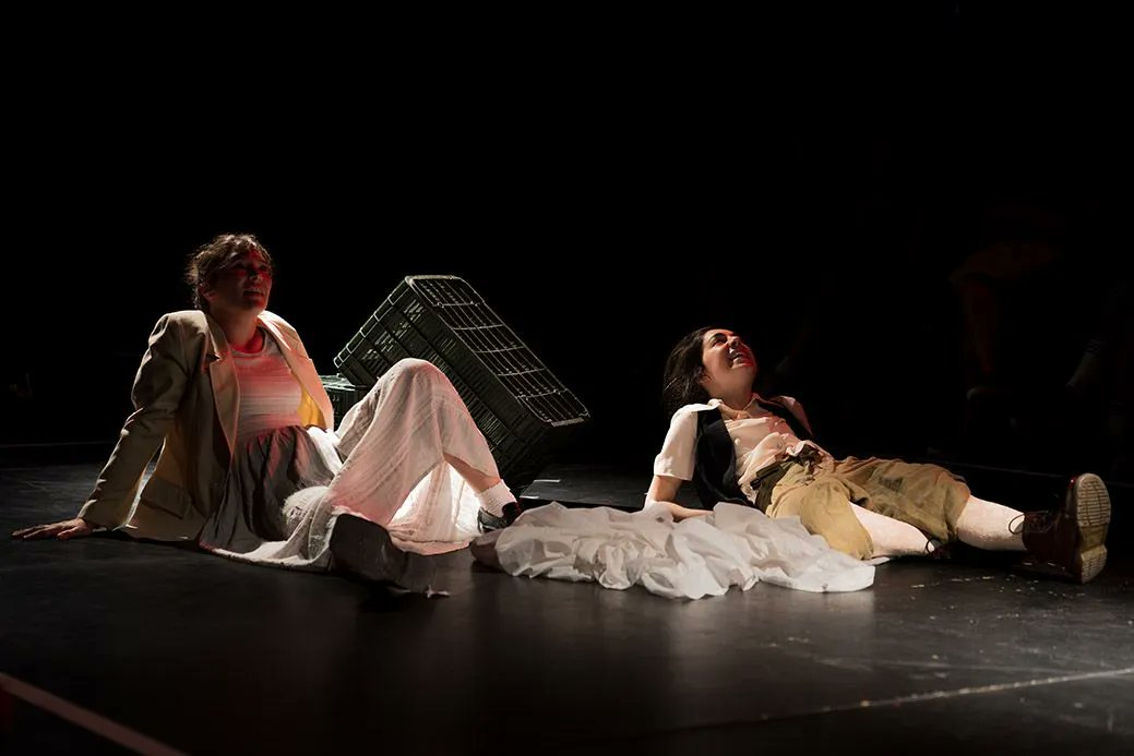 Revista Godot tweet media