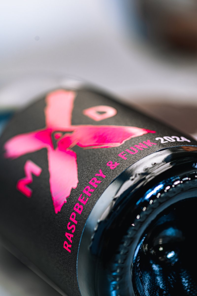 madxbeers's tweet photo. Itt a 2024-es verzió is végre!!!🆕 RASPBERRY &amp; FUNK 2024 🍾 The 2024 September release of our Funky Farmhouse Ale With Raspberries, the 3rd batch of Raspberry &amp; Funk, first released in the September of 2020, then in the September of 2022 and now in 2024!!! https://t.co/WILd4urh5b https://t.co/03SSmehvYa
