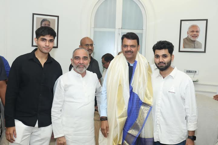 MdrashidHussa18's tweet photo. @Dev_Fadnavis जी महाराष्ट्राचे मुख्यमंत्री झाल्याबद्दल त्यांचे हार्दिक अभिनंदन ।
@HyderAzam @faisalhyderazam
#DevendraFadnavis
#DevendraFadnavis4Maha
#देवेंद्रफडणवीस https://t.co/TCdCUD5GXc