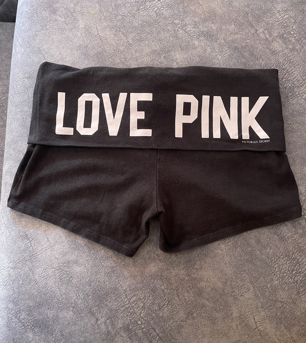 __nnarak__'s tweet photo. ส่งต่อกางเกง love pink victoria‘s secret
- พับเอว ใส่เป็นเอวตำ่
- 160 ฿
 💌 ค่าส่งเหมาๆ 25-.

#ส่งต่อvictoriassecret #ส่งต่อเสื้อผ้า #ส่งต่อเสื้อมือสอง #เสื้อผ้ามือสองราคาถูก  #ส่งต่อเสื้อผ้ามือ2 #โล้ะตู้เสื้อผ้า #ส่งต่อcintage #ส่งต่อvghbkk #ส่งต่อstylistshop  #ส่งต่อgentlewoman https://t.co/IDJ02NC5iv