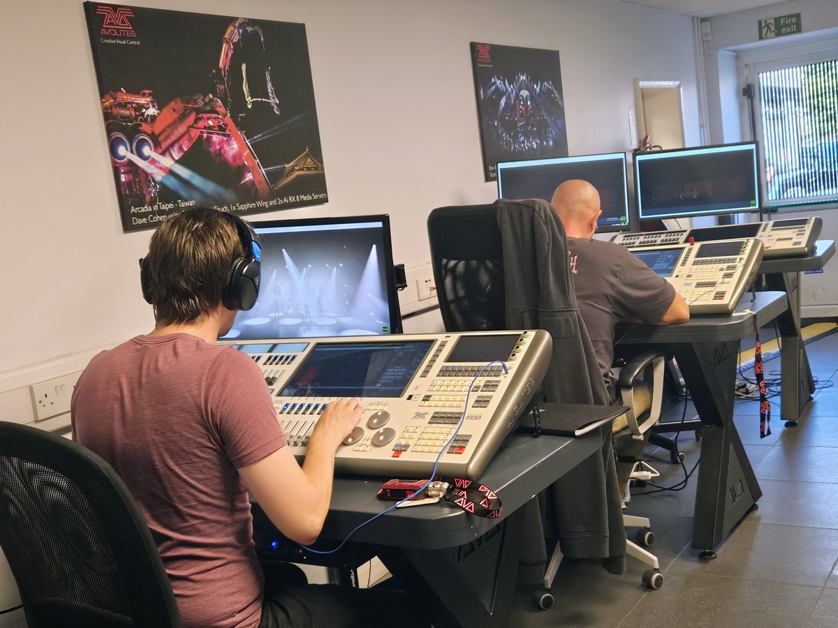 AvolitesLtd's tweet photo. #AvolitesAcademy πWe have updated and moved our #TitanTraining 2025 Bookings page - whether you're starting out or ready to master more advanced programming, our courses have you covered. Click here to start your journey: https://t.co/xjLADQQ5eD #LightingDesign #AV https://t.co/8OiDHENrdU