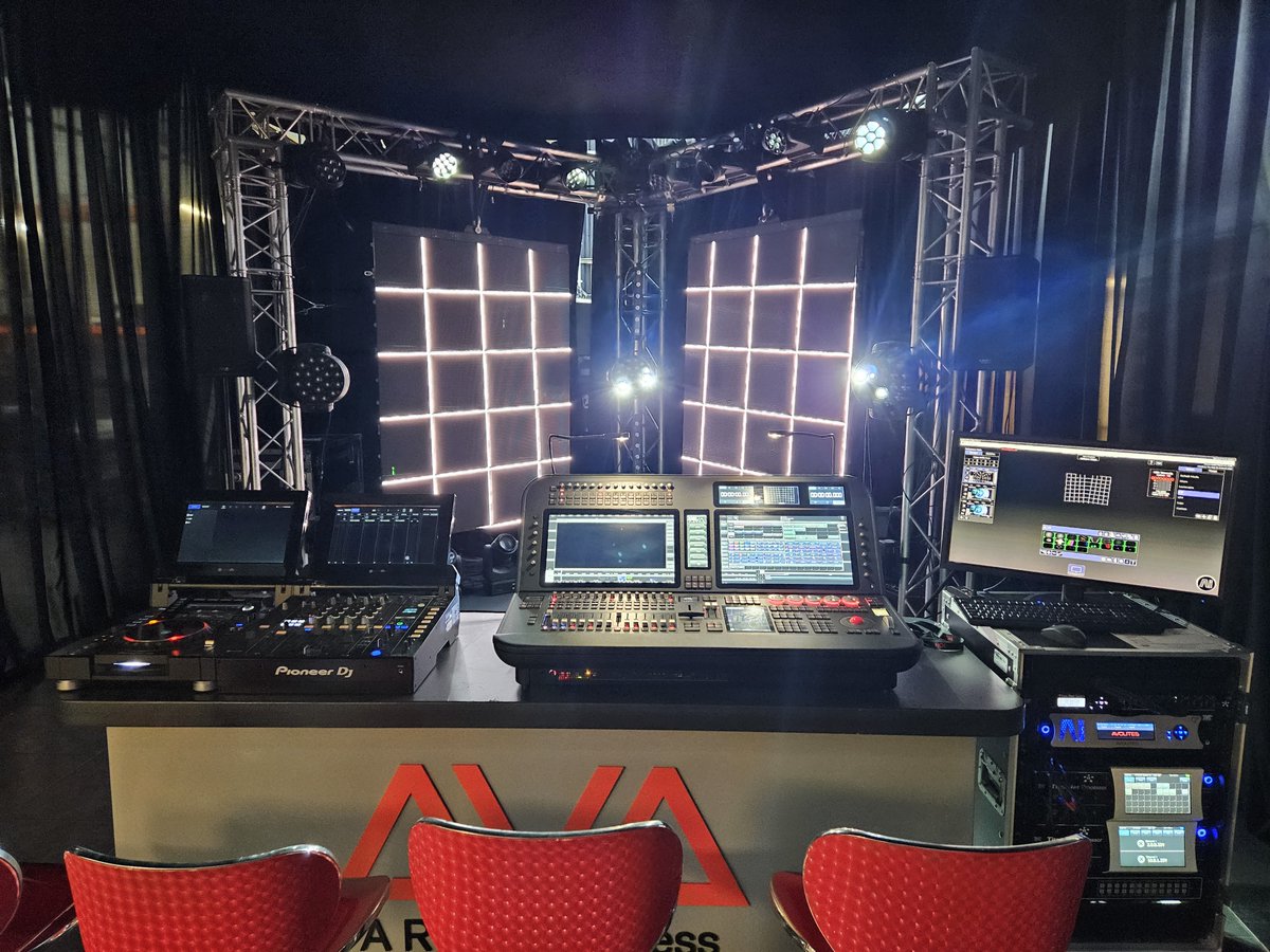 AvolitesLtd's tweet photo. #AvolitesAcademy πWe have updated and moved our #TitanTraining 2025 Bookings page - whether you're starting out or ready to master more advanced programming, our courses have you covered. Click here to start your journey: https://t.co/xjLADQQ5eD #LightingDesign #AV https://t.co/8OiDHENrdU