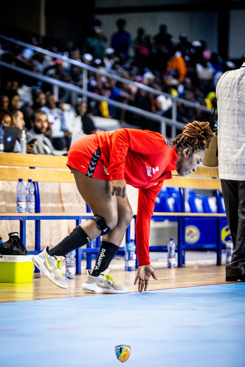 fehandrdc's tweet photo. 🏐 UNE RENCONTRE ÉPIQUE EN QUARTS DE FINALE

Nos Léopards dames ont combattu avec courage et donné leur maximum face aux Pharaonnes. Malgré la défaite, elles ont offert une performance mémorable lors de cette bataille acharnée.

📸 RETOUR EN IMAGES :

#CANHandball2024 #RDCEgypte https://t.co/G37fyXHz6p