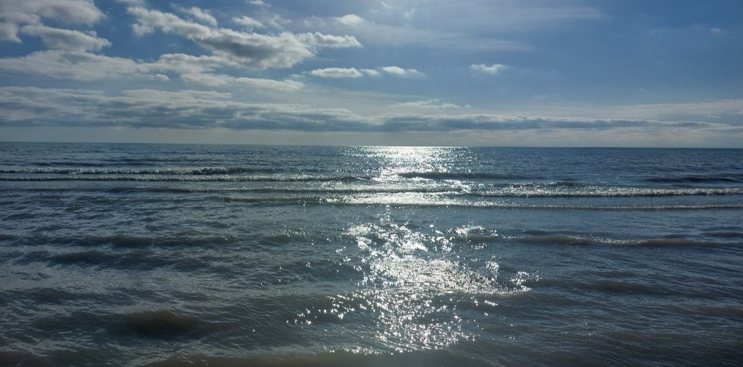 CliveReed57's tweet image. We'll examine the parameters of love
So I can fit in yours and you in mine
They're bound to shift like sand over time
As we rearrange the system
And through the years
I'm sure we'll find 
Those boundaries are infinite
And undefined
#parameters #vss365 #poetry