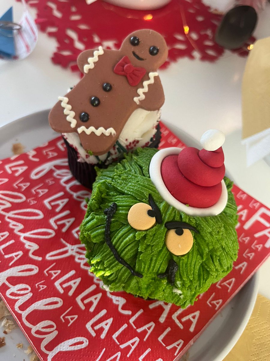 It is beginning to look a lot like #Christmas... especially at Lexsynergy🎄The team kicked off the #holidayseason this week with our Secret Santa gift exchange 🎅🎁

What do you think of #SecretSanta?
❤️Love it or leave it?
📦And what is the best gift you have received?