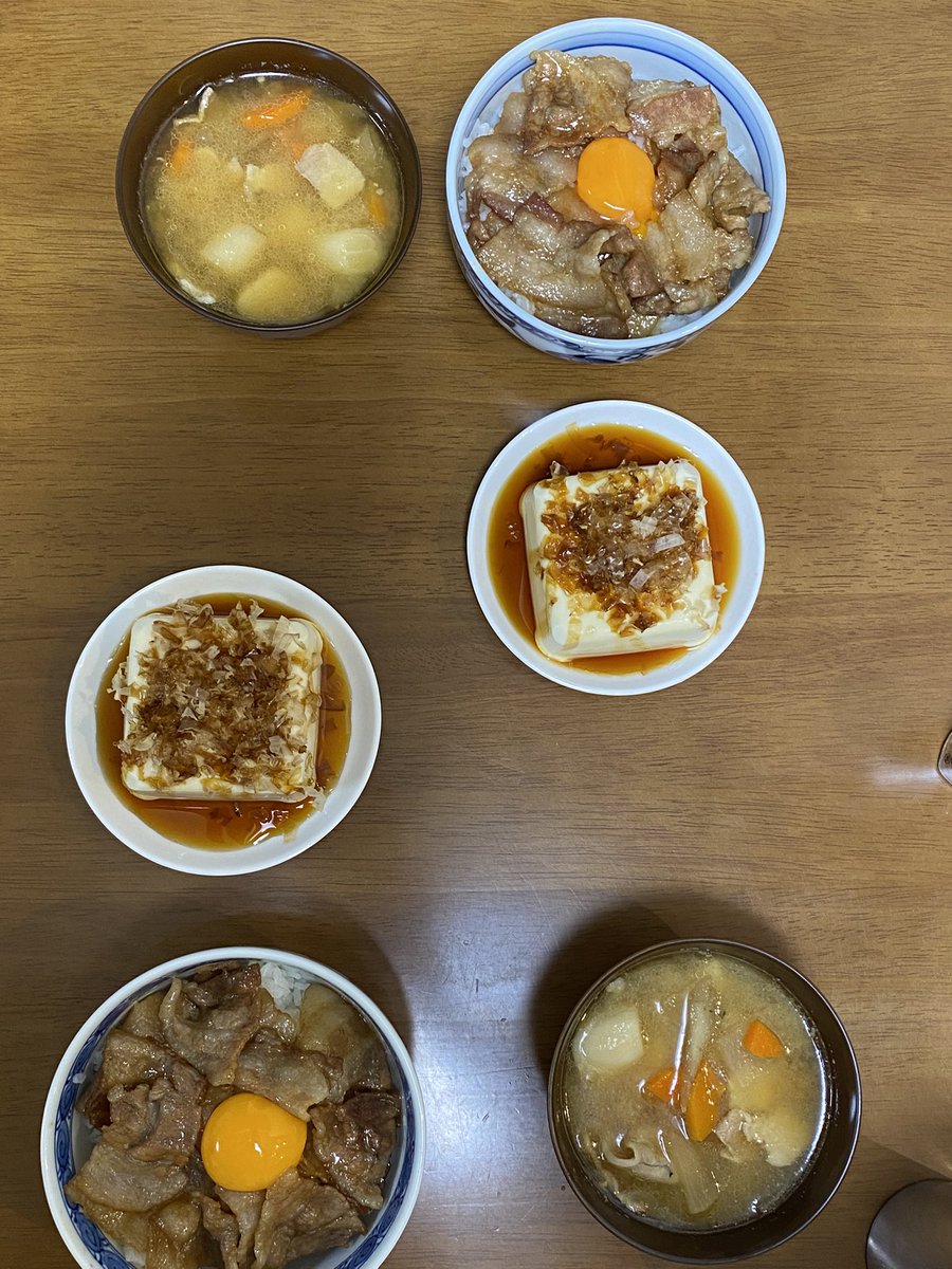 riiije's tweet photo. すきぴが作ってくれた豚丼とあたしが作った豚汁🫶 https://t.co/lBUQ3Qm0sI