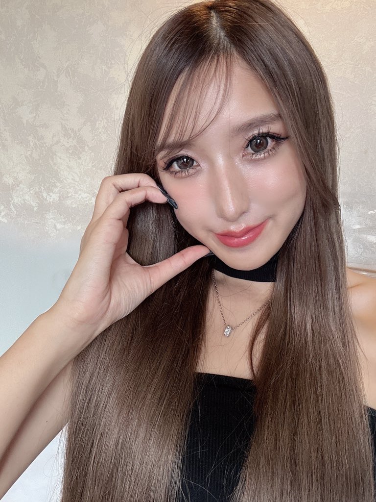 aika_yagami's tweet photo. 【 出演情報 📢 】

12/7.8
超日産博🚩DAISHIN様ブースにて2日間
ブースモデルをさせていただく事が決定しました🔥
DAISHIN車両が勢揃いします！

team DAISHINのカッコいいグッズも
ご準備してますので
みんなでお揃いしよ〜🧡🧡

当日は是非DAISHINブースへ
お立ち寄りください😘

#行くぜ日産博 https://t.co/9LQhE4mzYU
