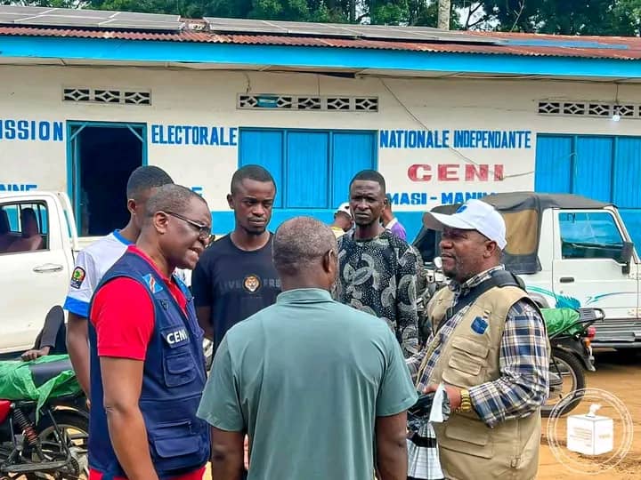 acprdcongo's tweet photo. #RDC : déploiement par la Commission électorale nationale indépendante (#Ceni) des techniciens informaticiens des centres de vote (#TICV) et des chefs de centres de vote (#CCV) dans 244 centres de vote (#CV), dans le territoire de #Masimanimba, au #Kwilu, dans le sud-ouest de la République démocratique du Congo, a appris l'#ACP jeudi de source administrative. ''La Ceni a débuté le déploiement des techniciens informaticiens des centres de vote et les chefs des centres de vote dans 244 centres de vote, après la clôture de leurs formations'', a déclaré Emery Kanguma, administrateur du territoire de Masimanimba.
Découvrez d'autres informations sur notre site web : https://t.co/tGEWJ2Bgzn