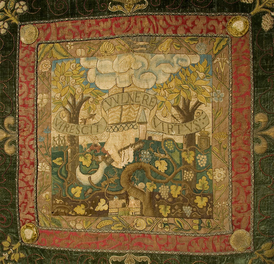 Royal School of Needlework tweet media